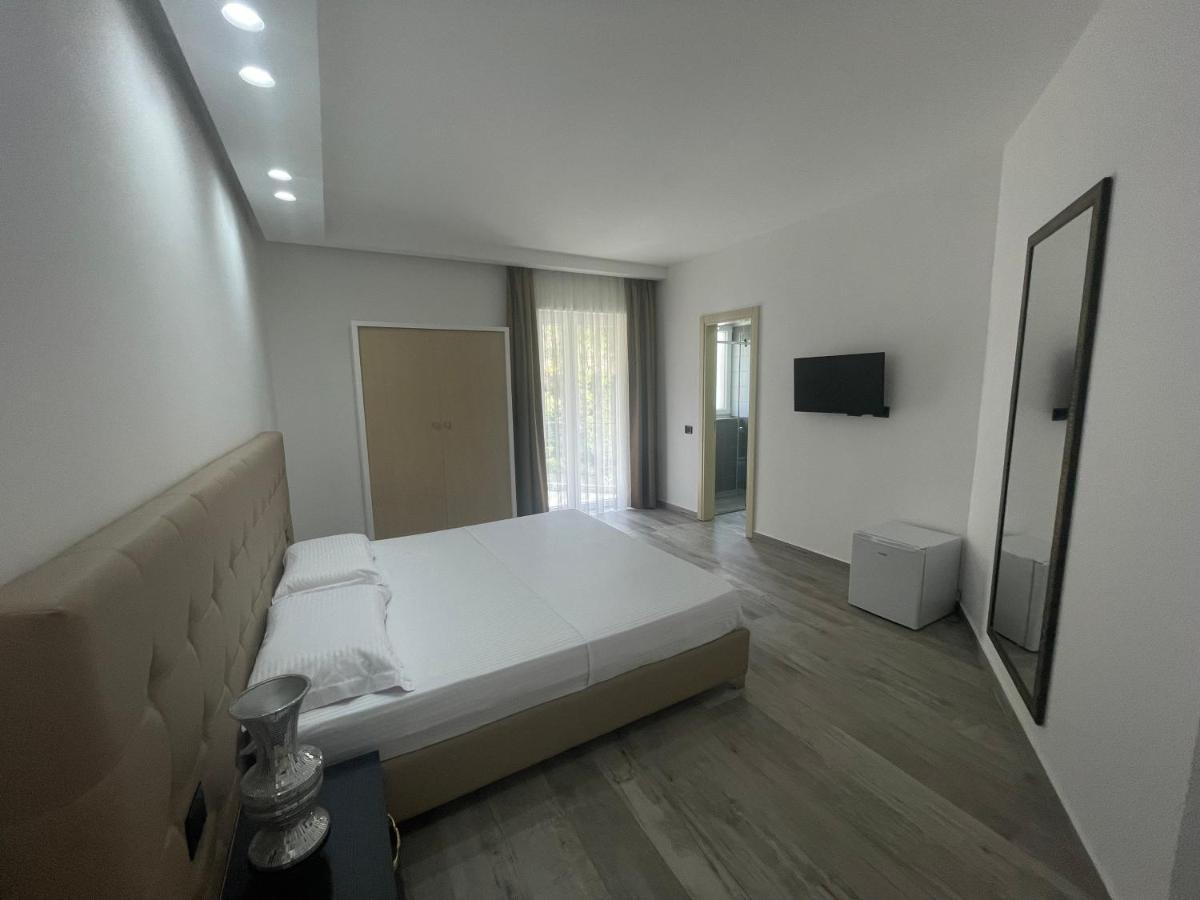 Mille Amici Hotel Shëngjin Zewnętrze zdjęcie