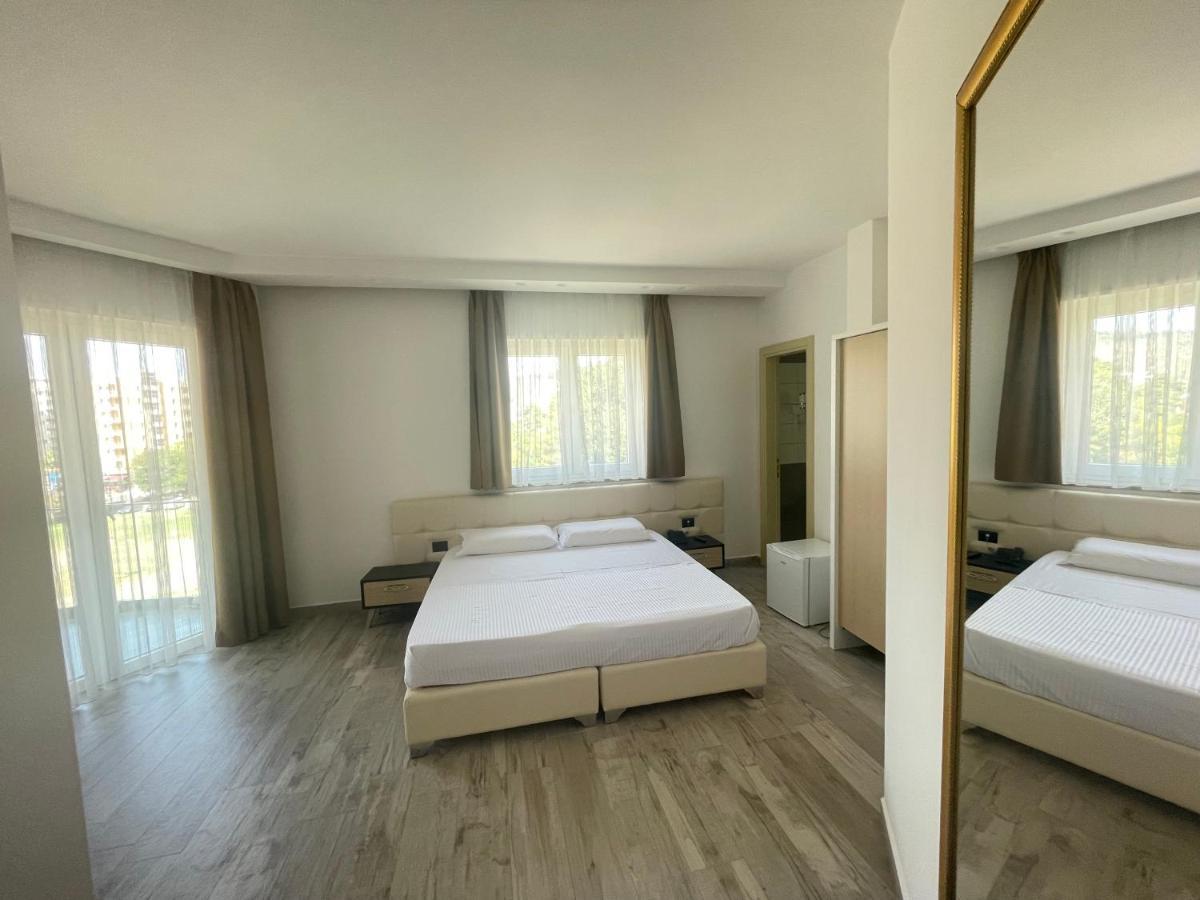 Mille Amici Hotel Shëngjin Zewnętrze zdjęcie