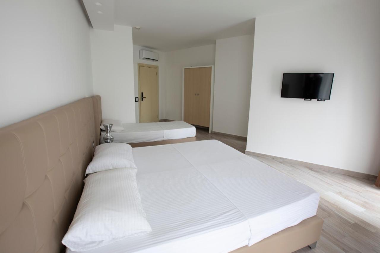 Mille Amici Hotel Shëngjin Zewnętrze zdjęcie